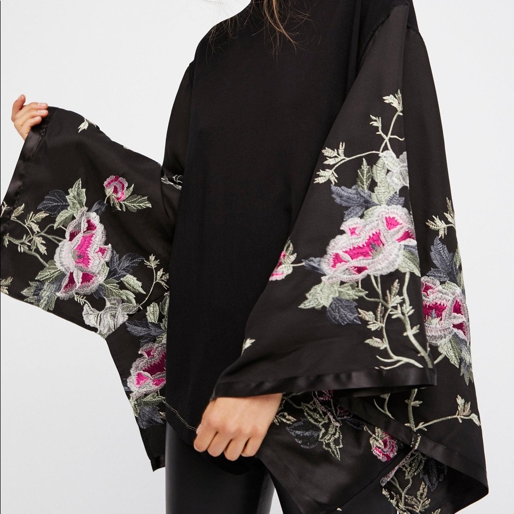 Free people 🦄 golden Sydney Tuesday kimono